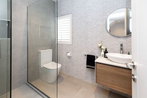 Photo of property in 74 Mellons Bay Road, Mellons Bay, Auckland, 2014