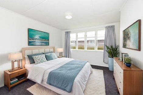 Photo of property in 33 Crewe Crescent, Hokowhitu, Palmerston North, 4410