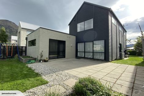 Photo of property in 7 Onslow Road, Lake Hayes, Queenstown, 9304