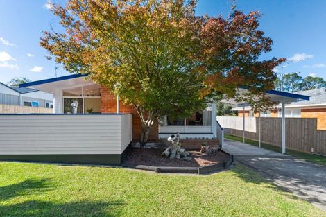 Photo of property in 11 Arosa Place, Forrest Hill, Auckland, 0620