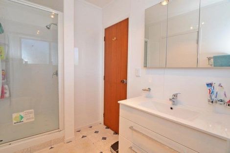 Photo of property in 1/8 Pamela Place, New Lynn, Auckland, 0600