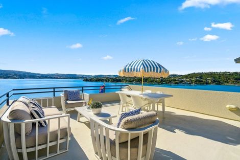 Photo of property in 26a Mana View Road, Paremata, Porirua, 5026