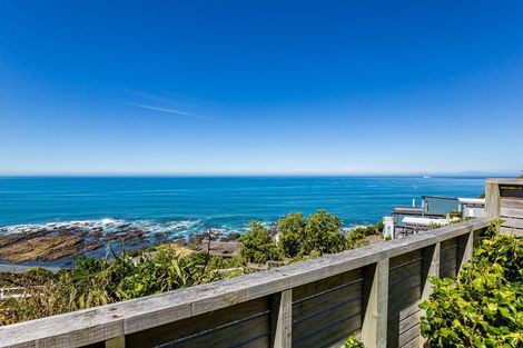 Photo of property in 3/52 High Street, Island Bay, Wellington, 6023