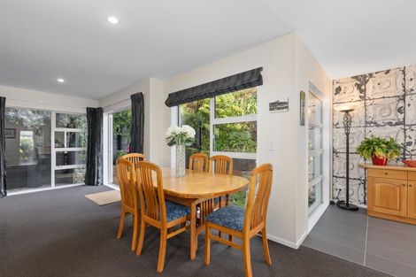Photo of property in 36e Erlestoke Crescent, Churton Park, Wellington, 6037