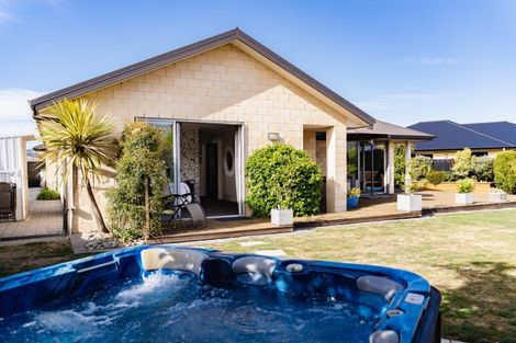 Photo of property in 8 Silver Springs Boulevard, Mosgiel, 9024