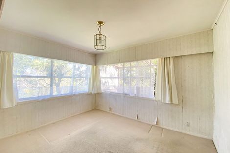 Photo of property in 24 Anarahi Place, Mangere Bridge, Auckland, 2022