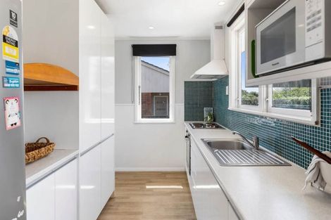 Photo of property in 24 Windmill Road, Pukekohe, 2120