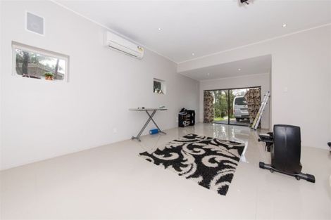 Photo of property in 52 Pleasant Road, Glen Eden, Auckland, 0602