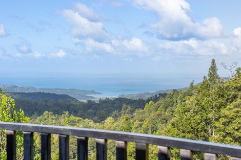 Photo of property in 440 Scenic Drive, Waiatarua, Auckland, 0612
