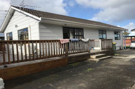 Photo of property in 2/47 Larnoch Road, Henderson, Auckland, 0610