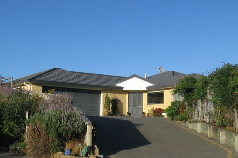 Photo of property in 141 Realm Drive, Paraparaumu, 5032