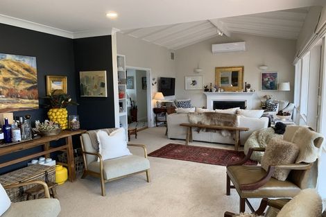 Photo of property in 12 Sunny Glen, Waikanae, 5036