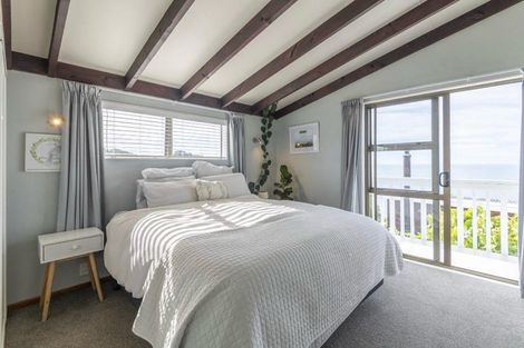 Photo of property in 1 Haunui Way, Pukerua Bay, 5026