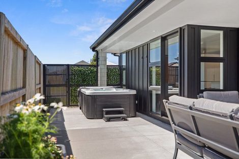 Photo of property in 80 Dunkeld Drive, Papamoa, 3118