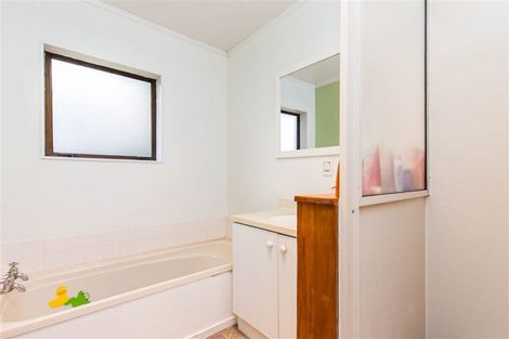 Photo of property in 4/10 Wood Street, Papakura, 2110