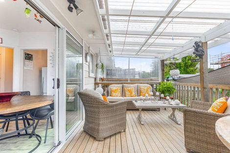 Photo of property in 44 Jillian Drive, Ranui, Auckland, 0612