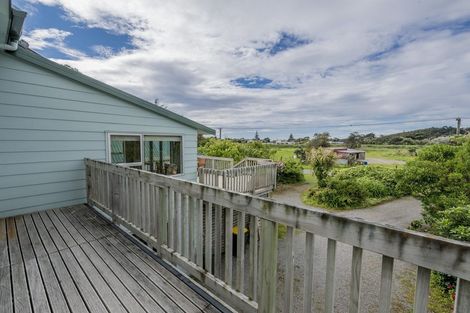 Photo of property in 21 Atkinson Avenue, Otaki Beach, Otaki, 5512