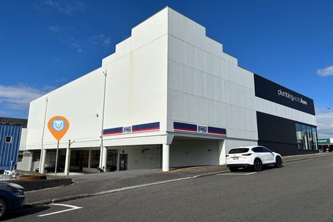 Photo of property in 122 Molesworth Street, Taita, Lower Hutt, 5011