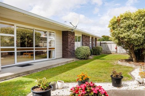 Photo of property in 12a Cecil Place, Cloverlea, Palmerston North, 4412