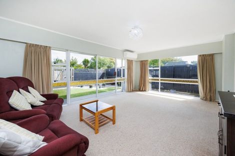 Photo of property in 12a Cecil Place, Cloverlea, Palmerston North, 4412