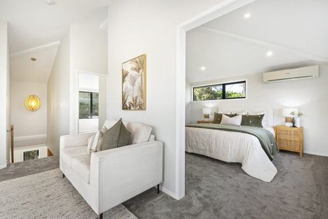Photo of property in 5 Island Bay Road, Beach Haven, Auckland, 0626