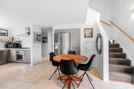 Photo of property in 6 Chartres Lane, Arrowtown, 9302