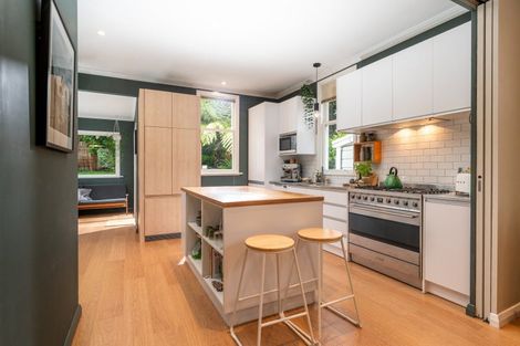 Photo of property in 166 Owen Street, Newtown, Wellington, 6021