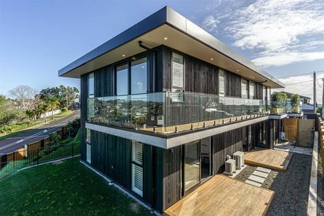 Photo of property in 11c Montgomery Avenue, Rothesay Bay, Auckland, 0630