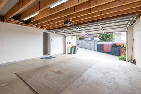 Photo of property in 68 Bradbury Road, Botany Downs, Auckland, 2010