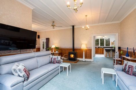 Photo of property in 6 Domain Road, Dunback, Palmerston, 9483