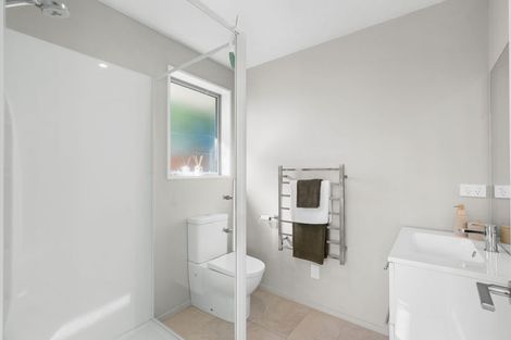 Photo of property in 14a Earnslaw Crescent, Bryndwr, Christchurch, 8053