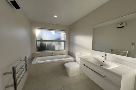 Photo of property in 5 Robalan Close, Halswell, Christchurch, 8025