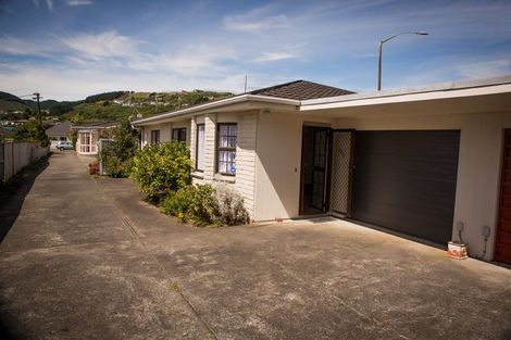 Photo of property in 45c Oxford Street, Tawa, Wellington, 5028