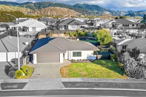 Photo of property in 37 Realm Drive, Paraparaumu, 5032