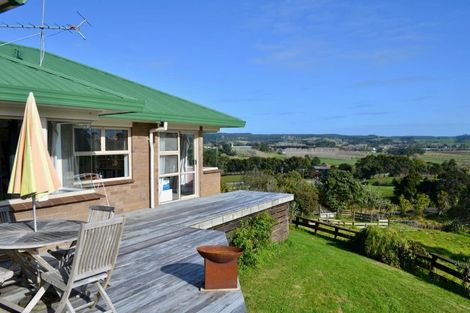 Photo of property in 74 Tarrant Road, Helensville, 0875
