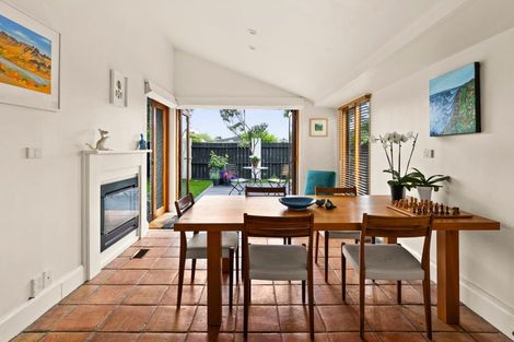 Photo of property in 1/509 Fitzroy Avenue, Hastings, 4122