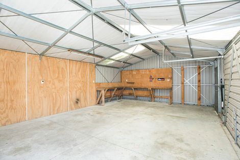 Photo of property in 17 De Lautour Road, Kaiti, Gisborne, 4010