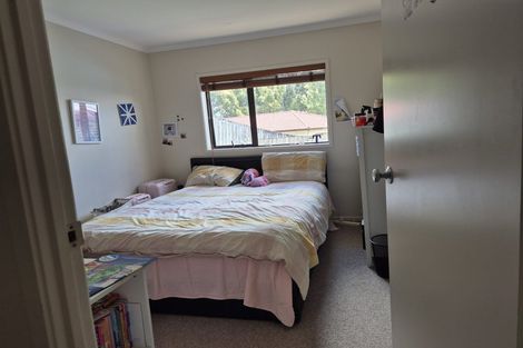 Photo of property in 57b Sabulite Road, Kelston, Auckland, 0602