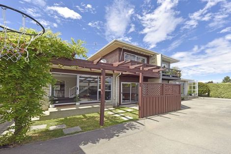Photo of property in 8b Wyatt Place, Russley, Christchurch, 8042