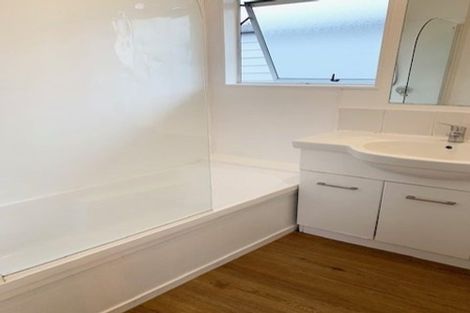 Photo of property in 153a Bruce Mclaren Road, Henderson, Auckland, 0612