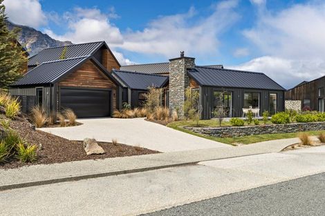 Photo of property in 35 Rannoch Drive, Jacks Point, Queenstown, 9371