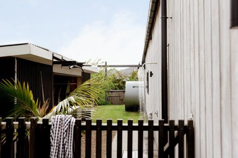 Photo of property in 16 Shearwater Lane, Point Wells, 0986