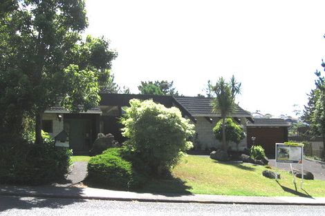 Photo of property in 9 Saddleback Rise, Murrays Bay, Auckland, 0630