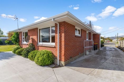 Photo of property in 16 Adams Place, Woolston, Christchurch, 8023