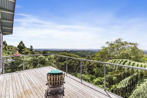 Photo of property in 318 Forest Road, Waiatarua, Auckland, 0612