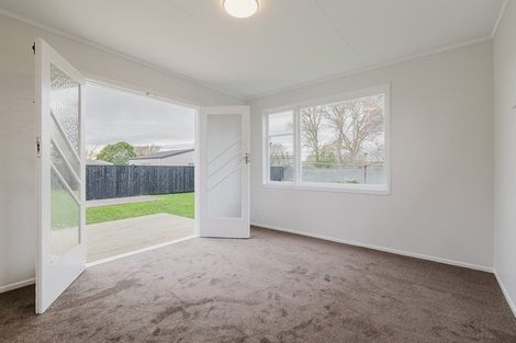 Photo of property in 60 Ellesmere Crescent, Highbury, Palmerston North, 4412