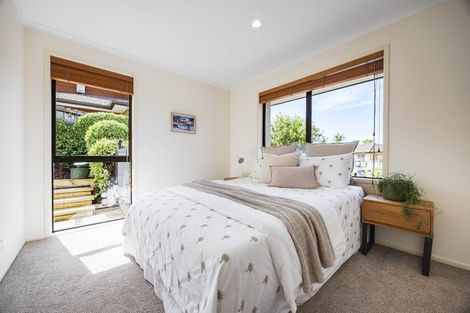 Photo of property in 22 Ballymore Drive, Pinehill, Auckland, 0632