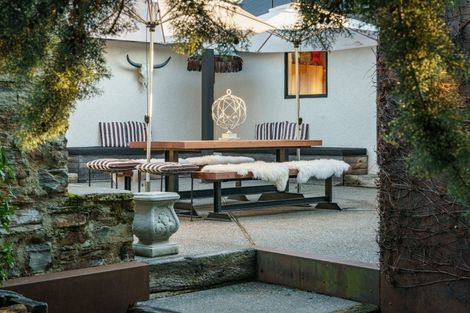 Photo of property in 201 Beacon Point Road, Wanaka, 9305