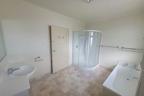 Photo of property in 39 Tarahua Road, Vogeltown, New Plymouth, 4310