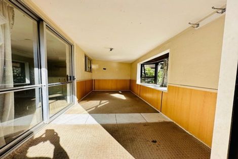 Photo of property in 129 Russell Road, Manurewa, Auckland, 2102